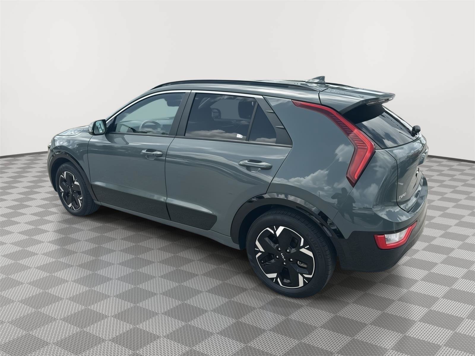 Used 2024 Kia Niro Wind FWD image 7