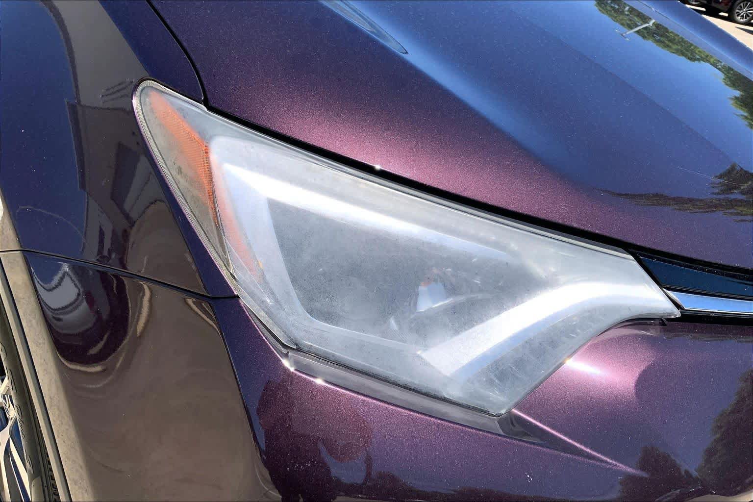 Used 2018 Toyota RAV4 XLE AWD/4WD image 27