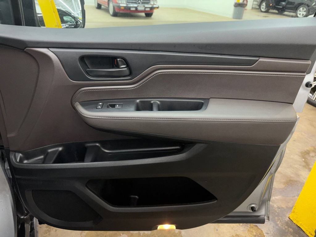 Used 2023 Honda Odyssey EX image 20