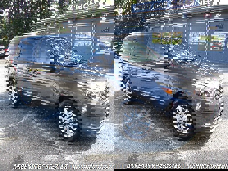 Used 2016 Kia Sedona LX w/ LX Essentials Premium Package image 1