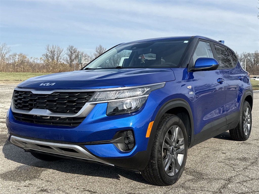 Used 2023 Kia Seltos LX image 1