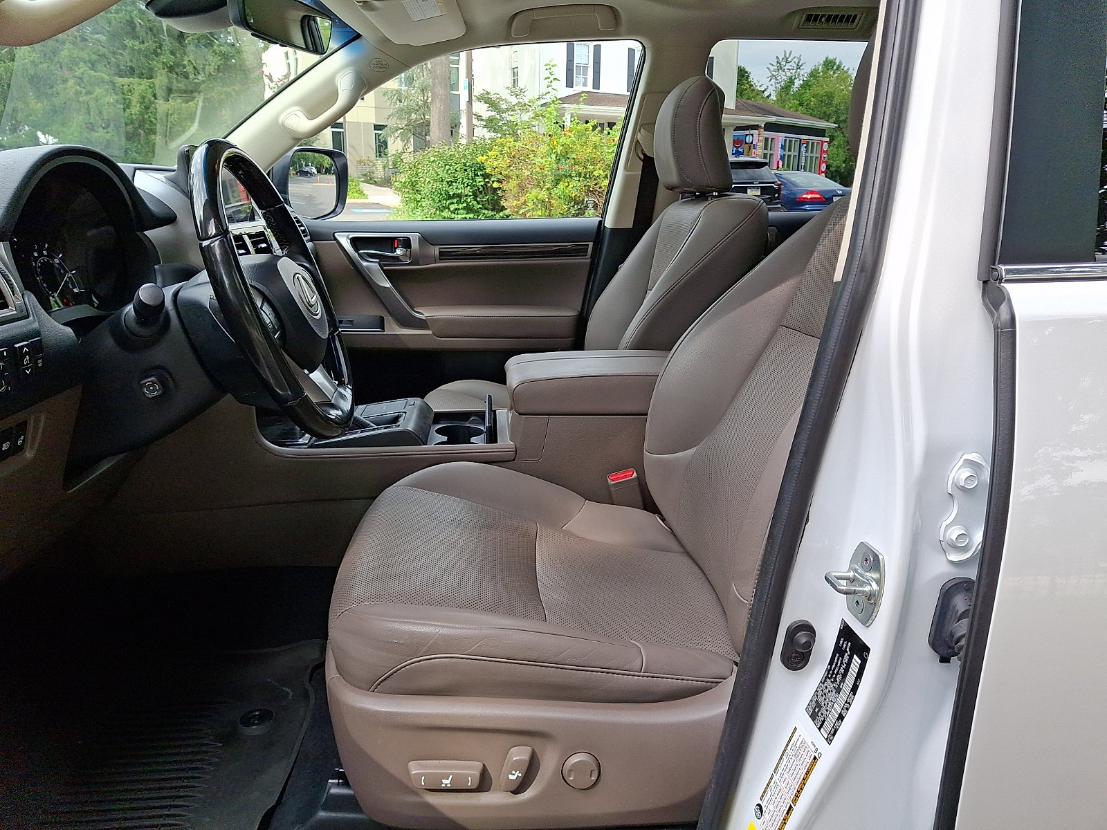Certified 2023 Lexus GX 460 Premium w/ Premium Package AWD/4WD image 14