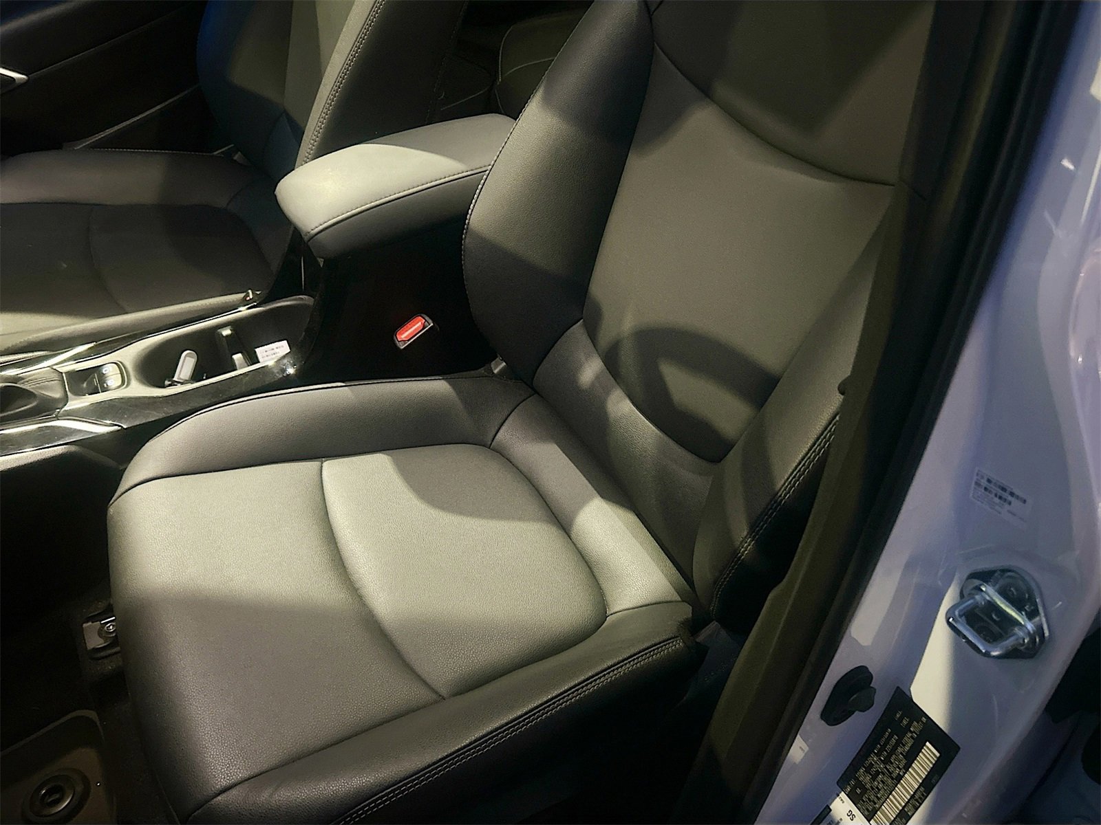 Used 2025 Toyota Corolla Cross XLE image 20