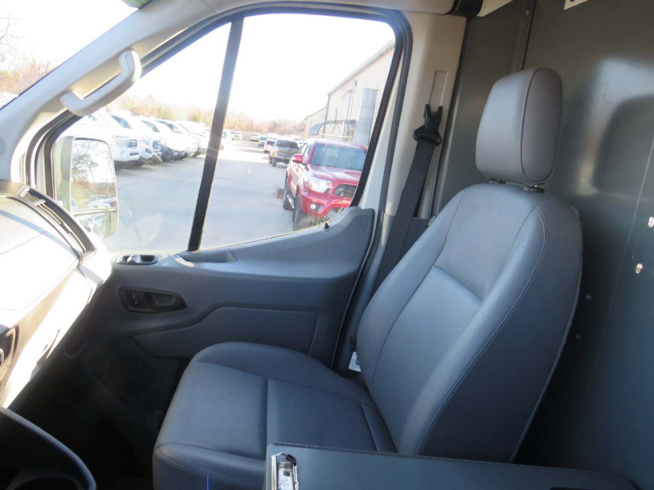 Used 2018 Ford Transit 350 148 Medium Roof image 19
