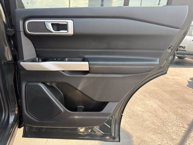 Used 2022 Ford Explorer XLT w/ Equipment Group 202A AWD/4WD image 34