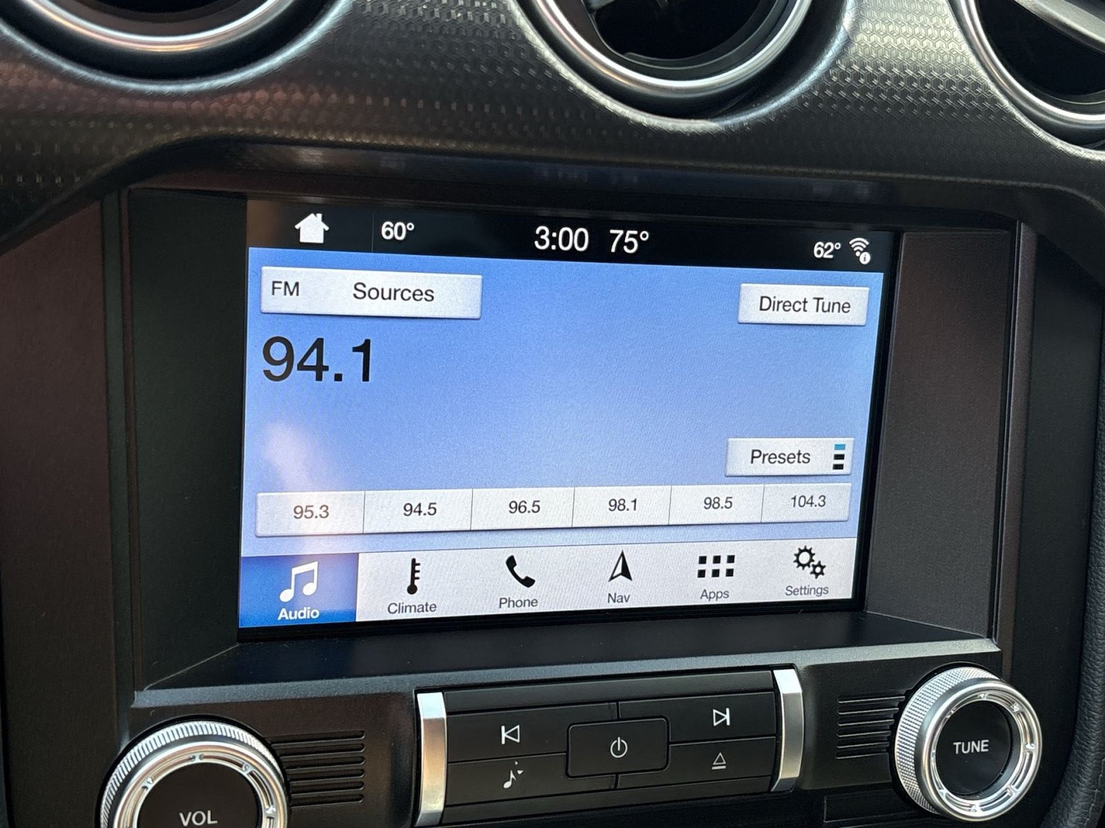 Used 2019 Ford Mustang GT Premium w/ Equipment Group 401A RWD image 18