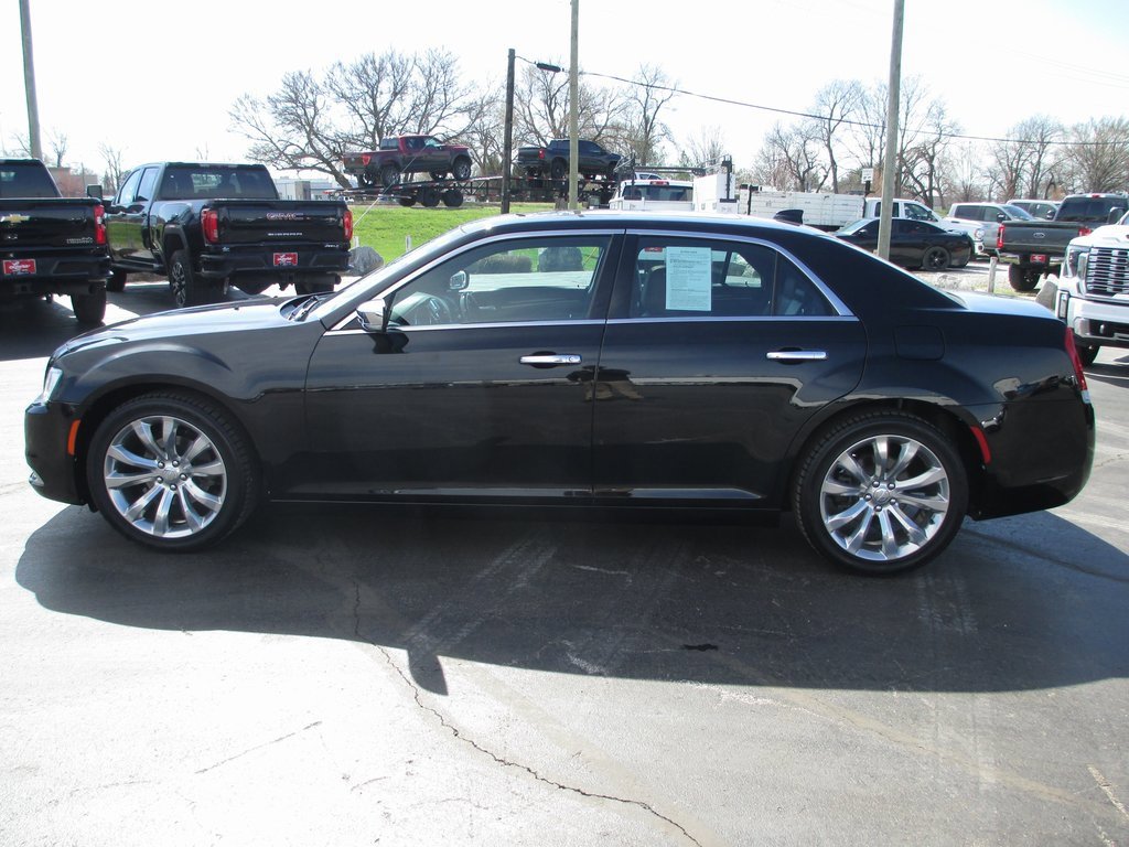 Used 2018 Chrysler 300 Limited w/ Safetytec Plus Group image 7