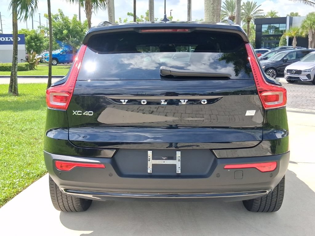 Used 2023 Volvo XC40 Recharge Plus AWD/4WD image 5