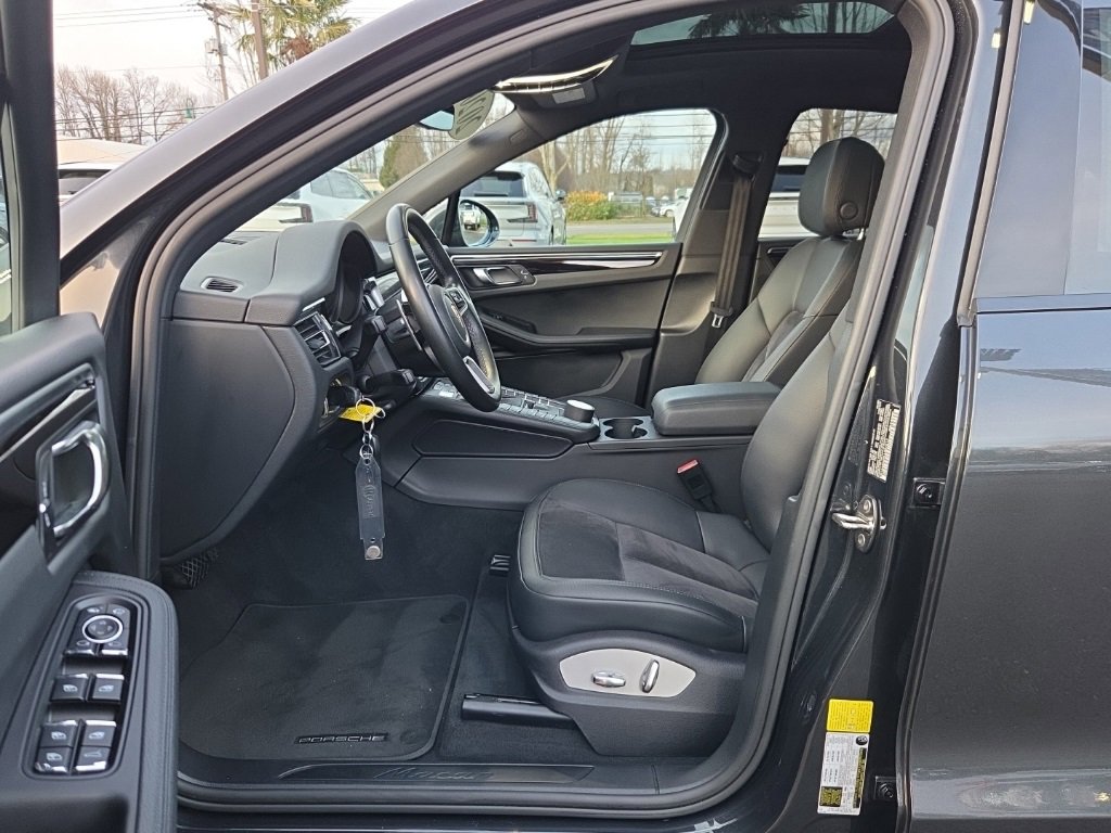 Used 2020 Porsche Macan image 4