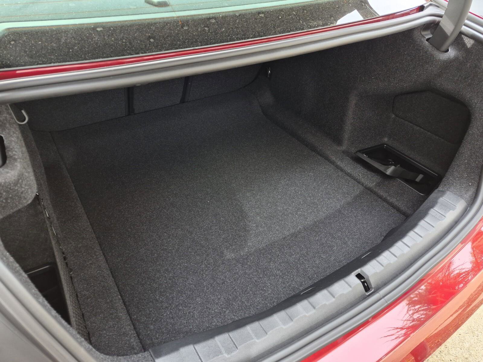 New 2026 BMW 330i xDrive Sedan w/ M Sport Package image 8