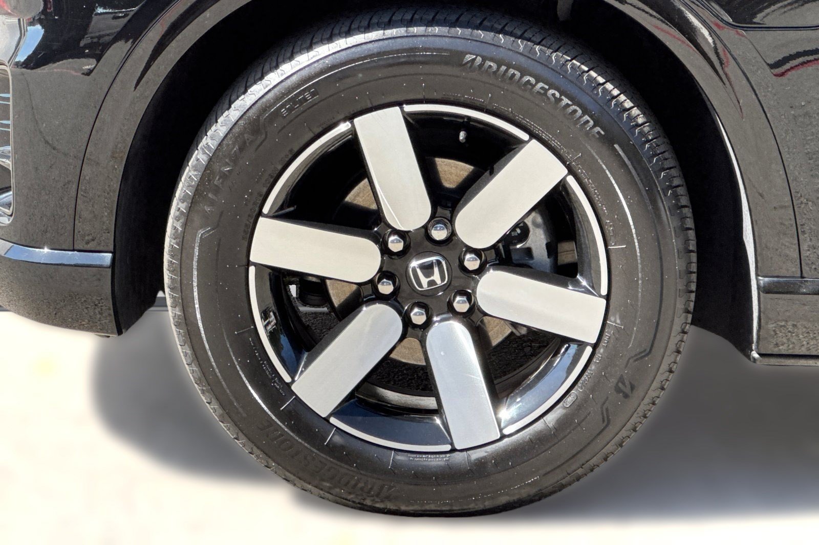 Used 2024 Honda Prologue Touring image 12