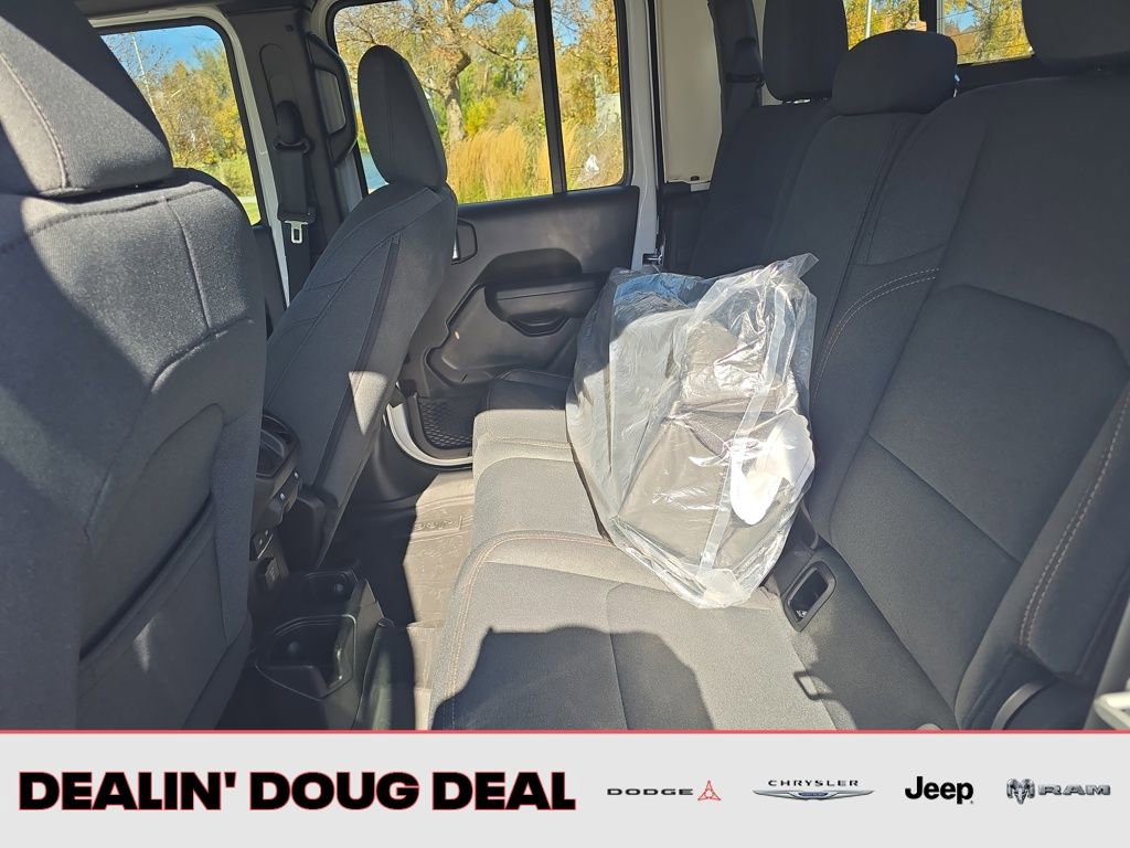 Used 2024 Jeep Gladiator Sport image 26