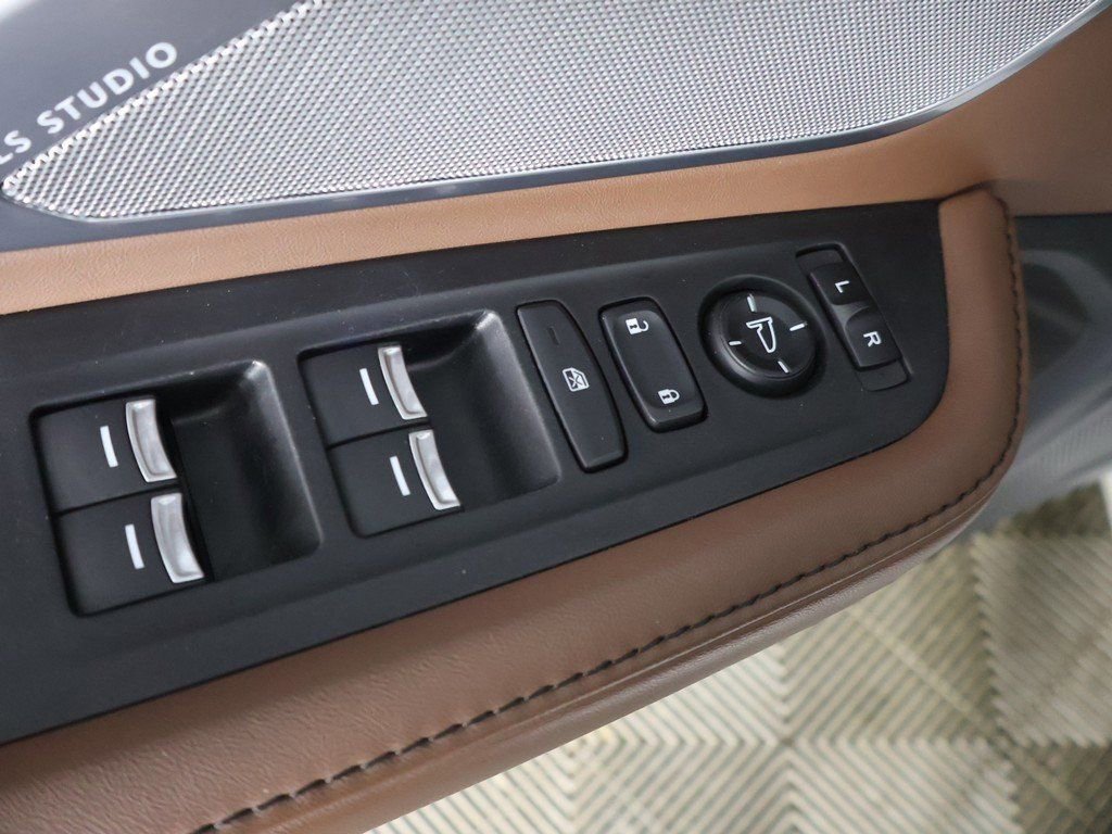 Used 2023 Acura RDX w/ Technology Package image 39