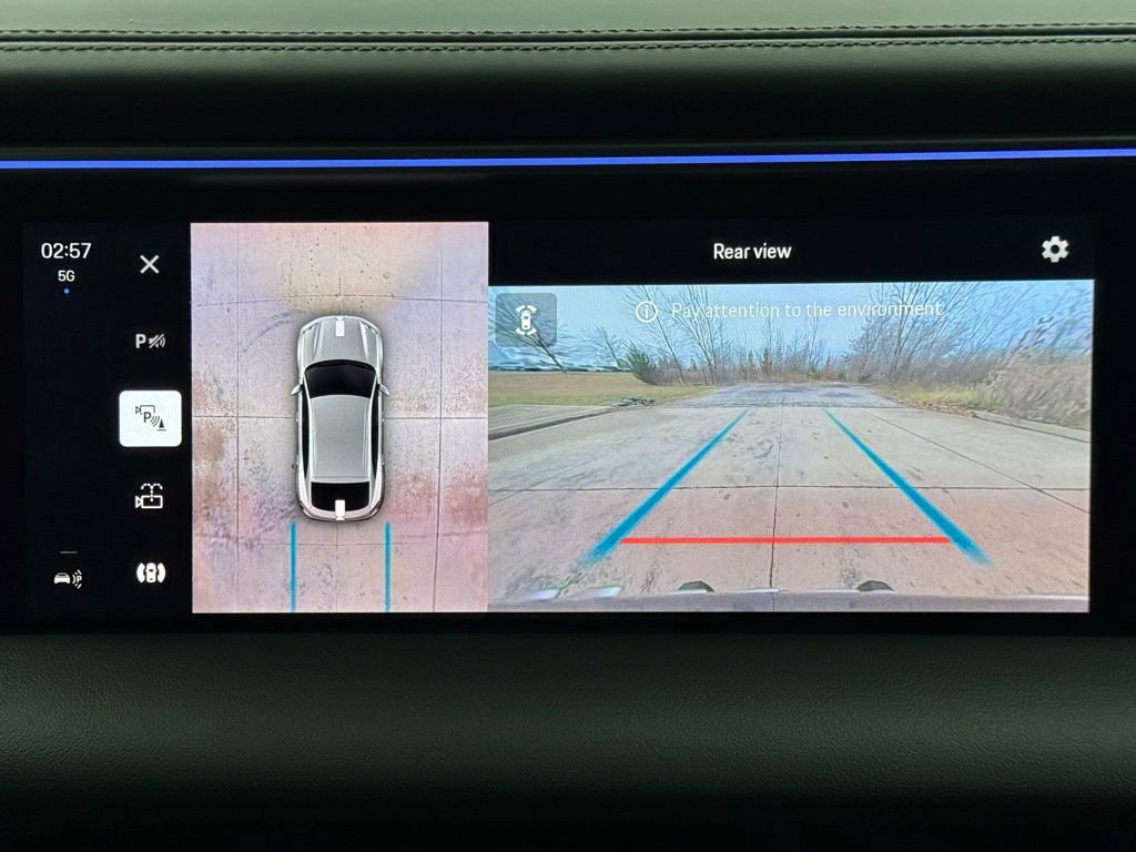 Used 2024 Porsche Macan 4 Electric image 28