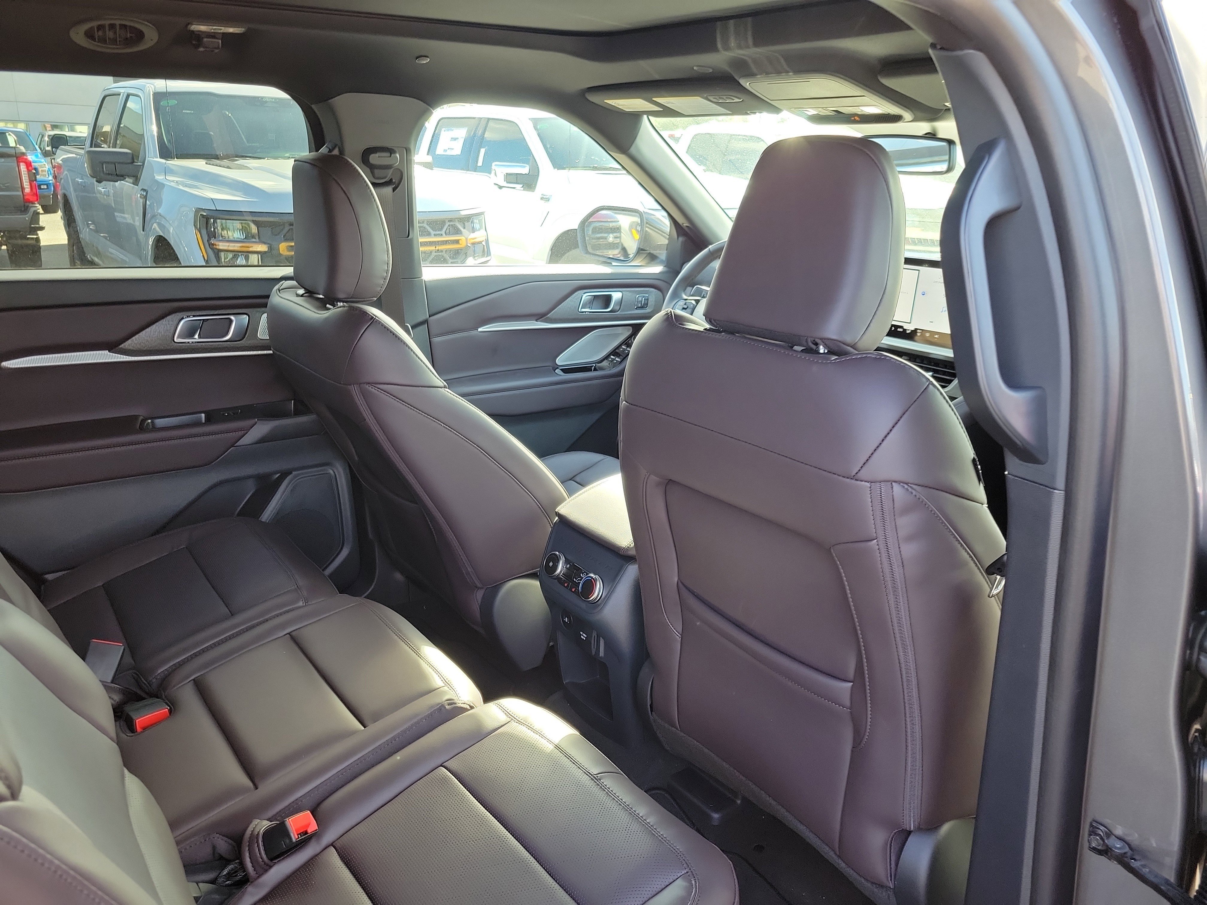 New 2026 Ford Explorer Platinum image 26