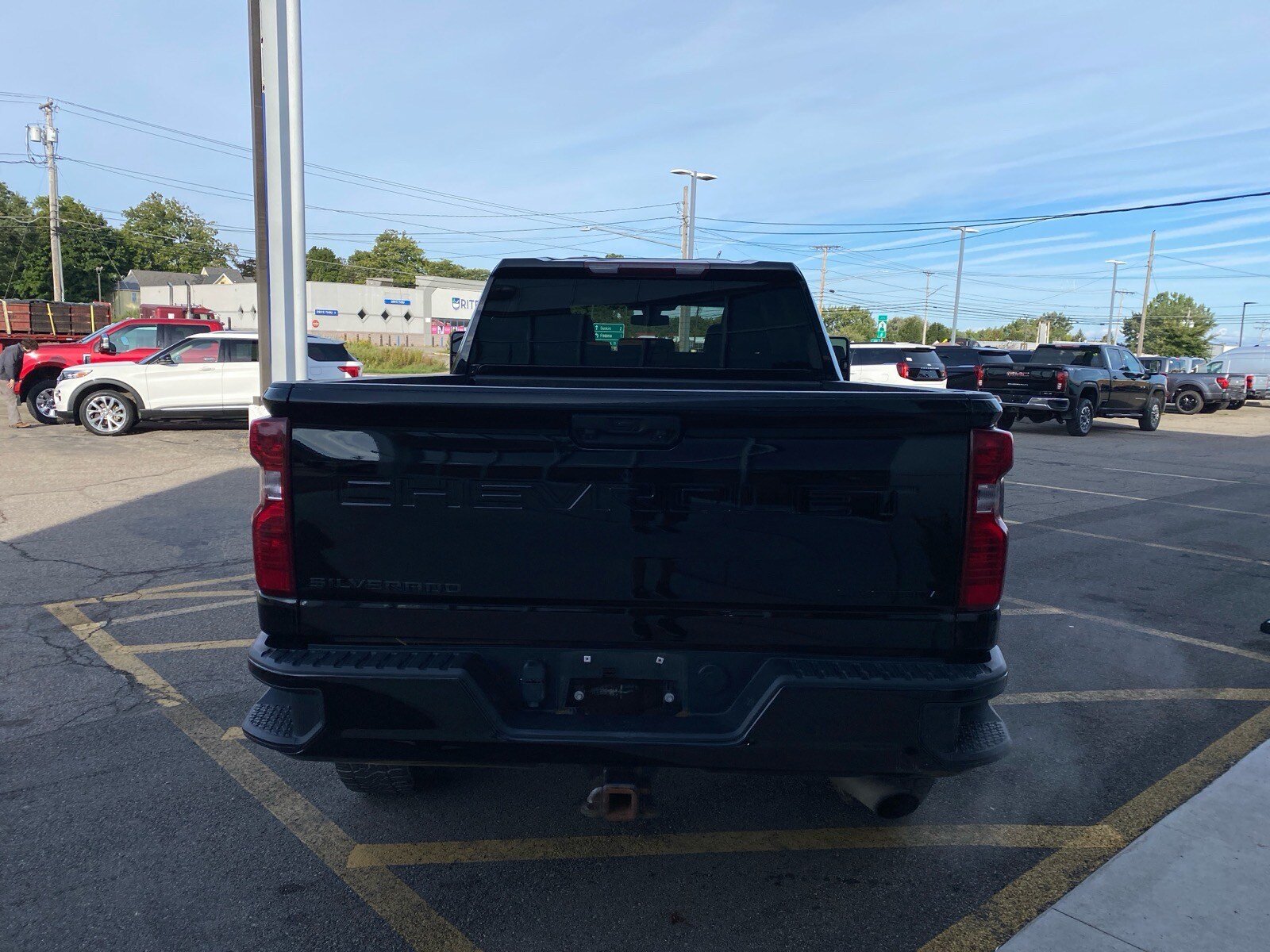 Used 2023 Chevrolet Silverado 2500 Custom w/ Custom Value Package AWD/4WD image 5