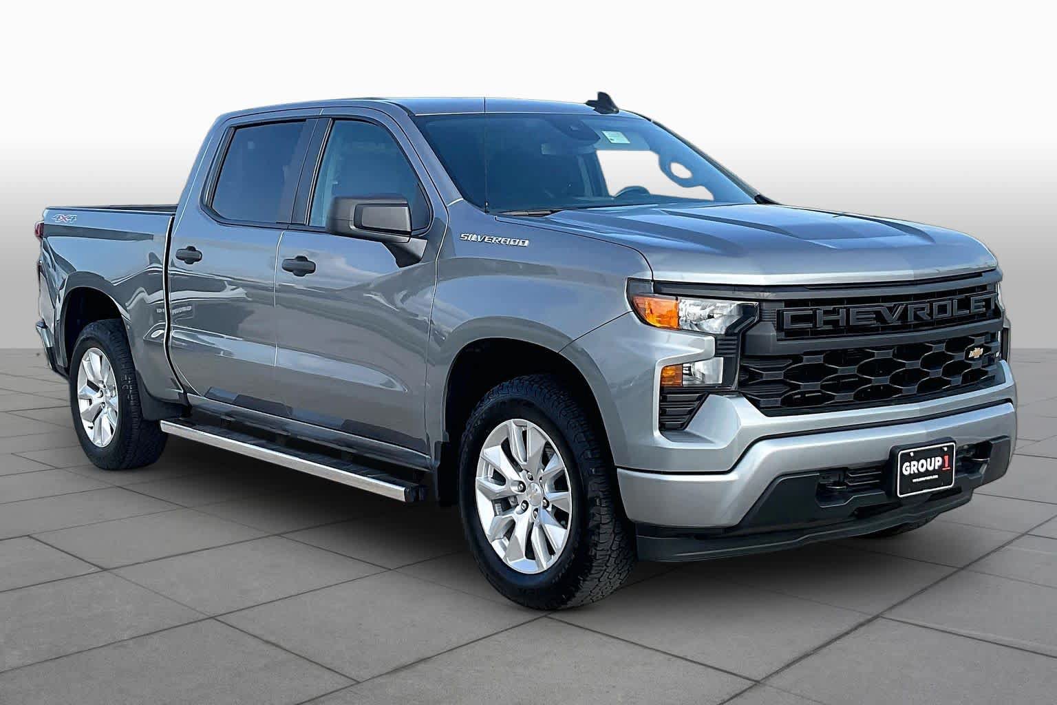 Used 2023 Chevrolet Silverado 1500 Custom AWD/4WD image 3