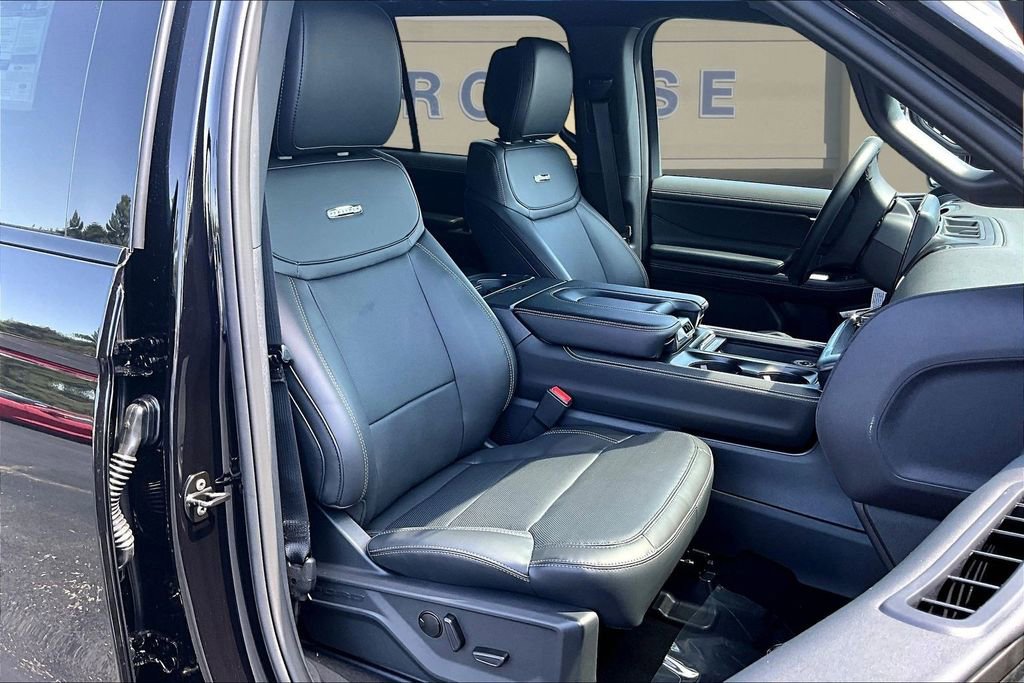 New 2026 Ford Expedition Platinum AWD/4WD image 11