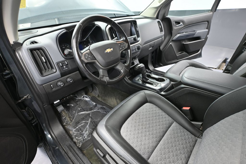 Used 2017 Chevrolet Colorado Z71 AWD/4WD image 17