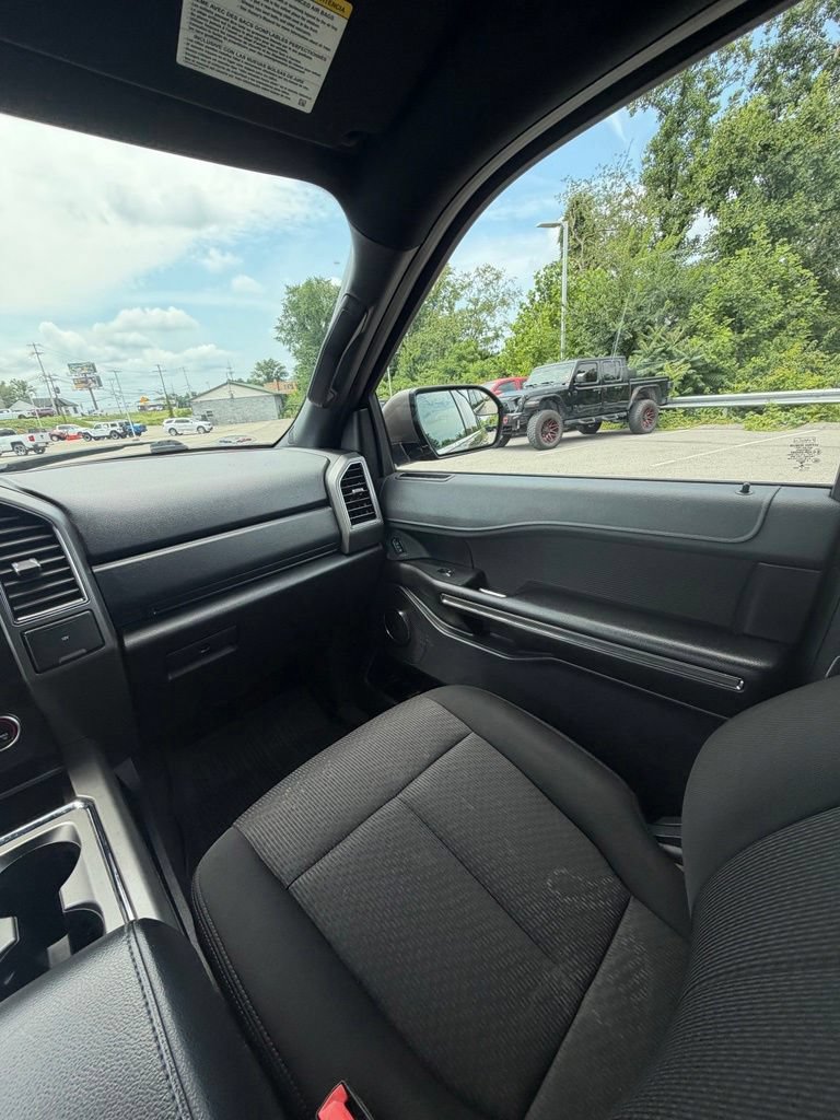 Used 2018 Ford Expedition XLT AWD/4WD image 15