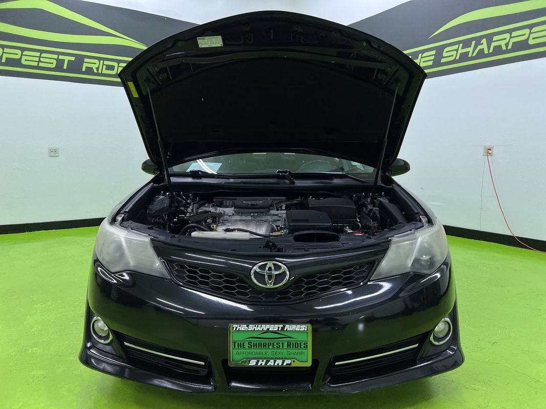 Used 2014 Toyota Camry SE FWD image 4