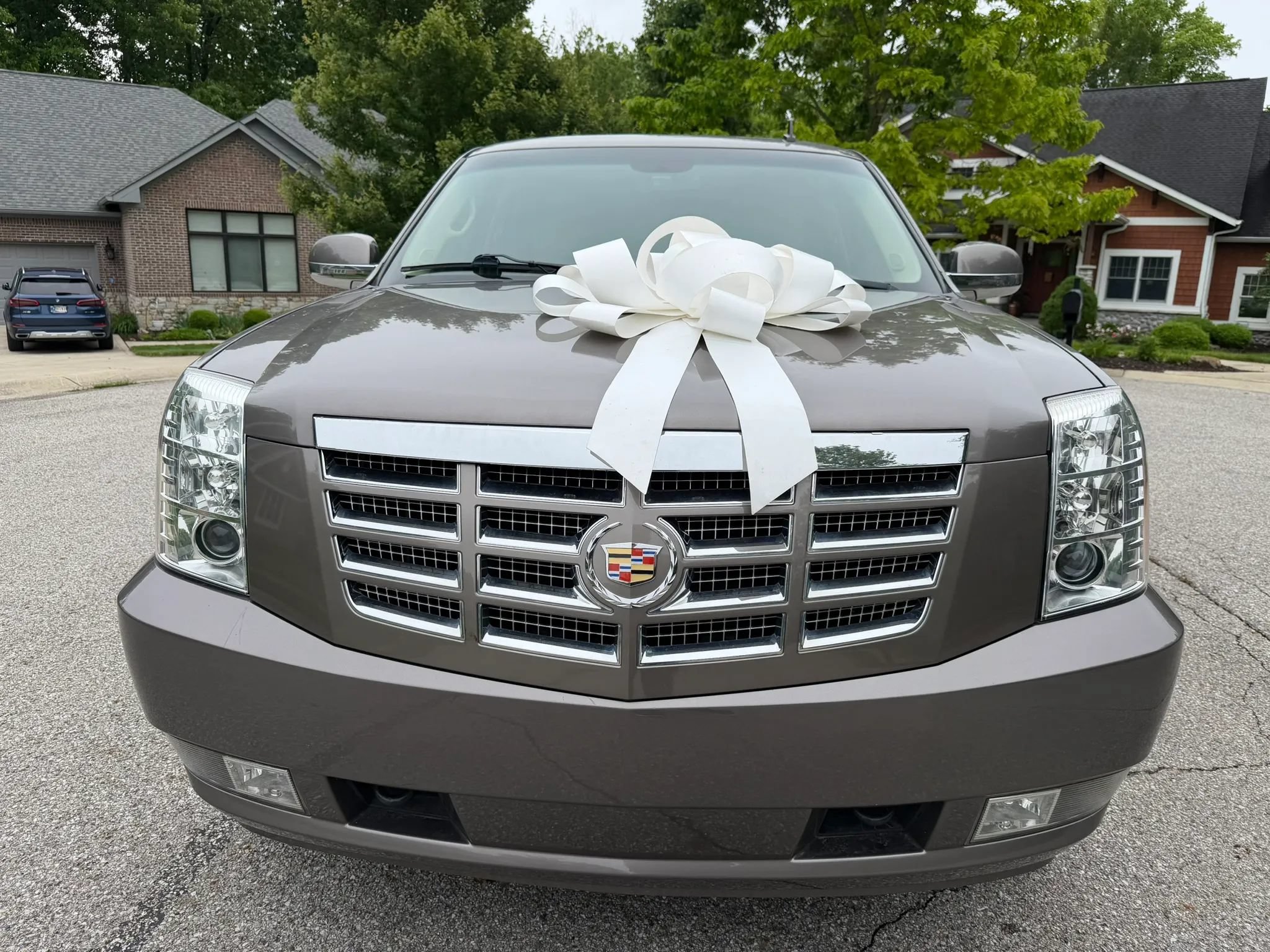 Used 2014 Cadillac Escalade Luxury AWD/4WD image 8