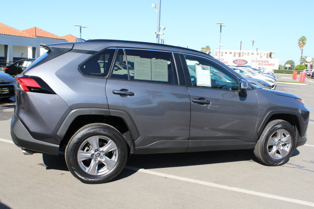 Certified 2022 Toyota RAV4 XLE FWD image 17