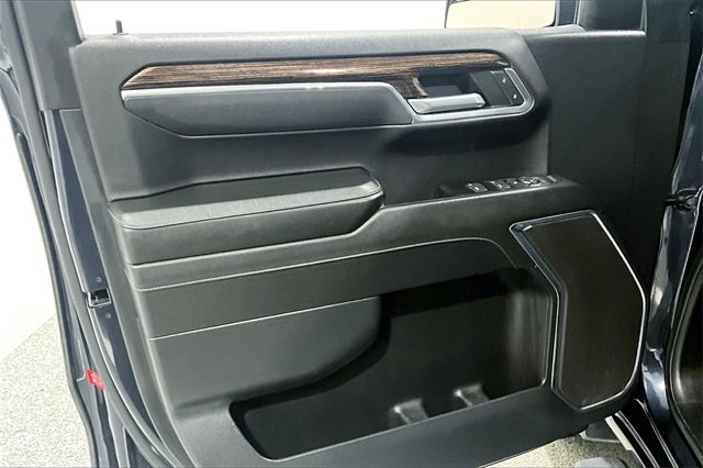 Used 2024 GMC Sierra 1500 Elevation image 21