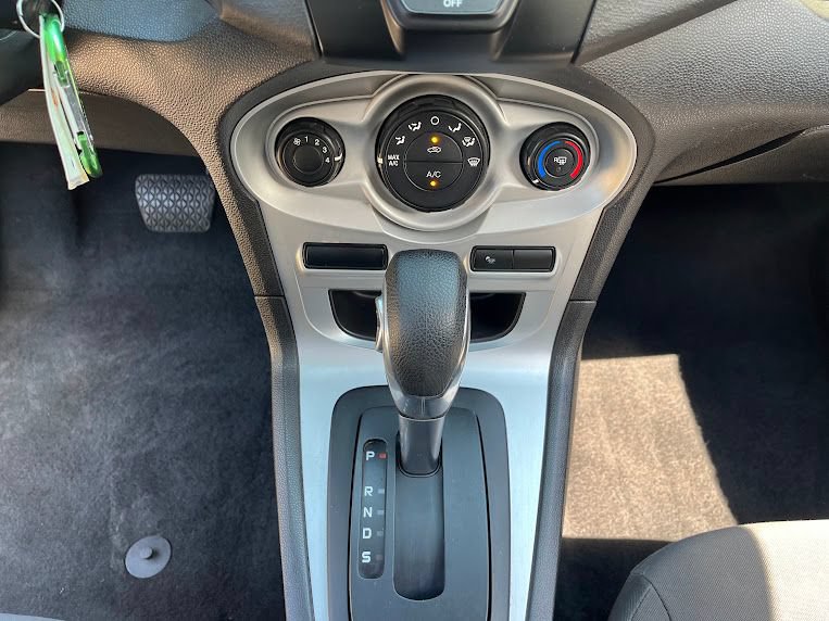 Used 2018 Ford Fiesta SE FWD image 14