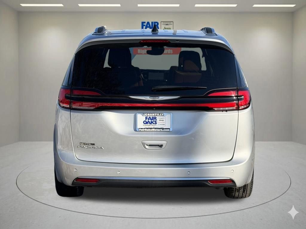 Used 2024 Chrysler Pacifica Pinnacle image 9