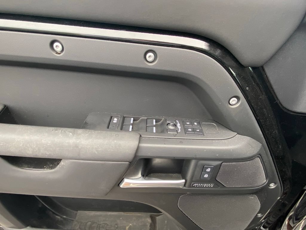 Used 2025 Land Rover Defender 130 Outbound AWD/4WD image 11