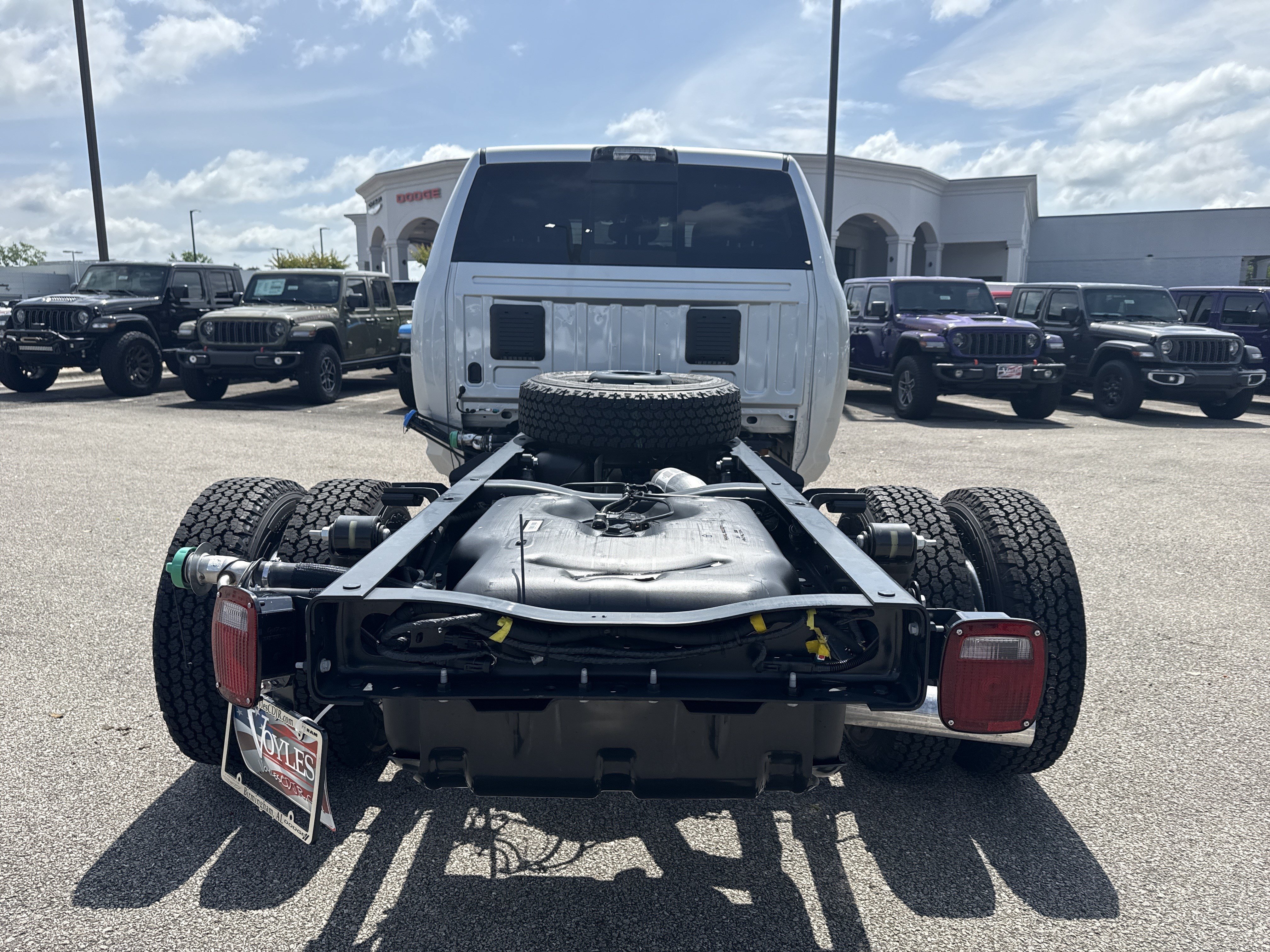 New 2026 RAM 3500 Big Horn w/ Laramie Trim Package AWD/4WD image 23