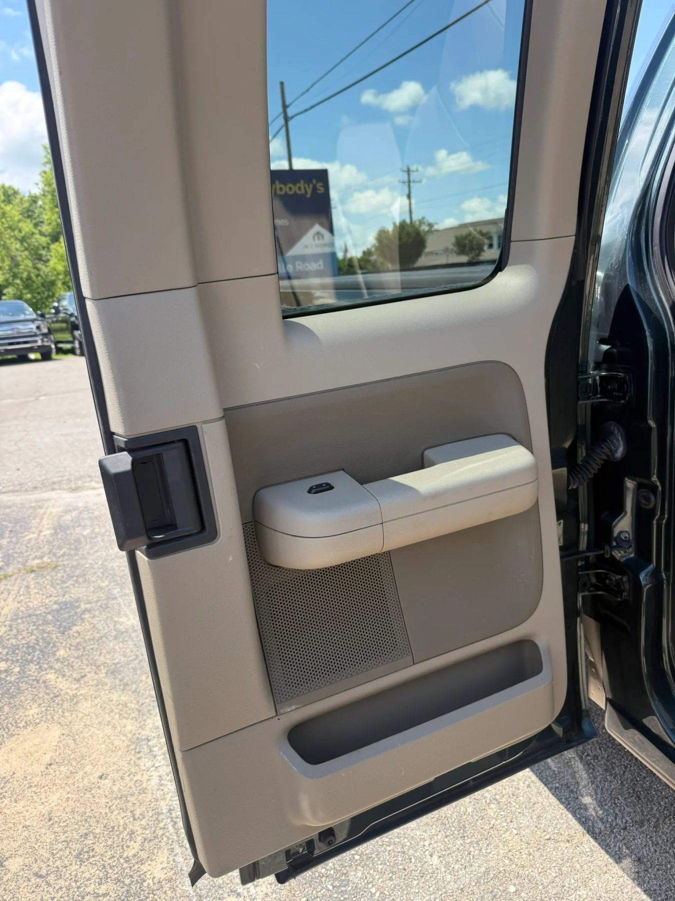 Used 2006 Ford F150 XLT RWD image 17