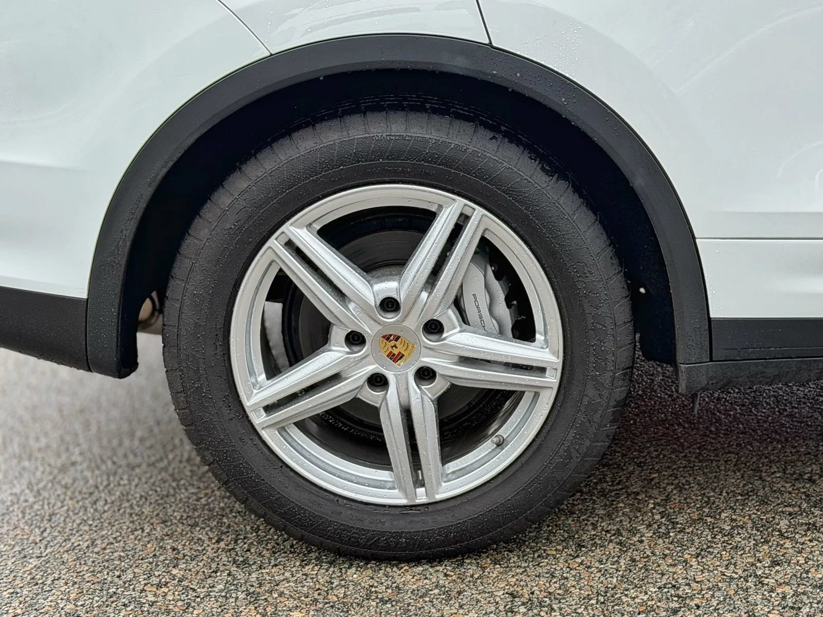 Used 2014 Porsche Cayenne S AWD/4WD image 17