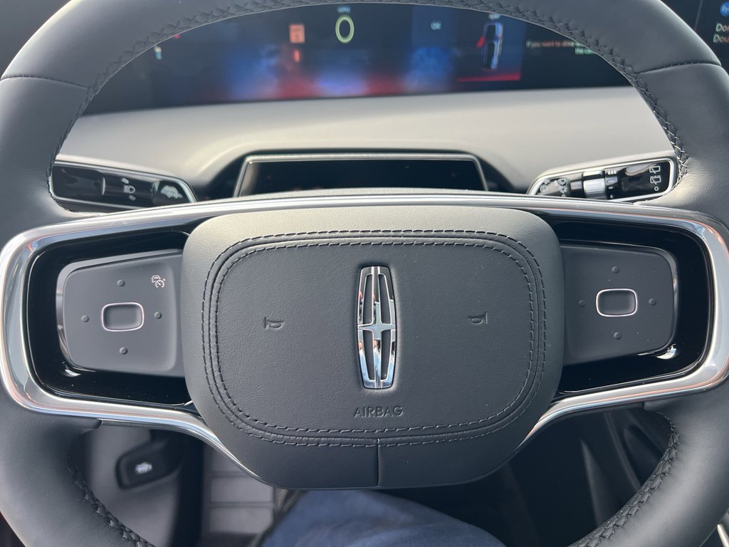 New 2026 Lincoln Nautilus Reserve w/ Jet Appearance Package image 11