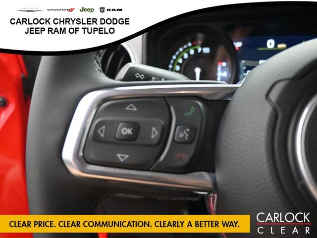 Used 2025 Jeep Wrangler Sahara image 14