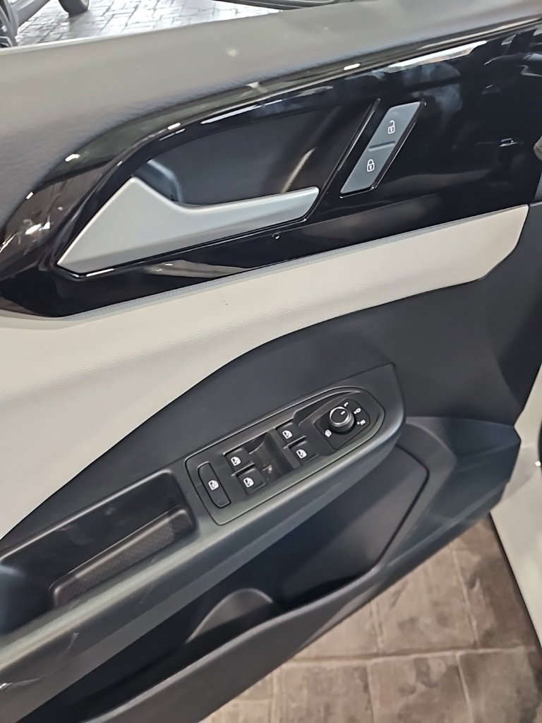 New 2026 Volkswagen Taos S image 26