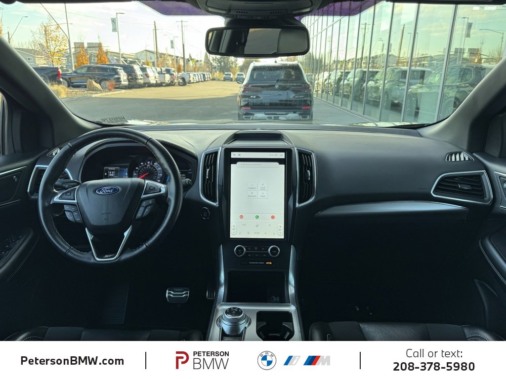 Used 2023 Ford Edge ST image 2