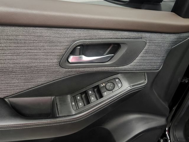 Used 2023 Nissan Rogue SV FWD image 20
