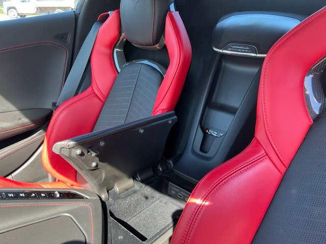 Used 2021 Chevrolet Corvette Stingray Premium Conv w/ Z51 Performance Package RWD image 27