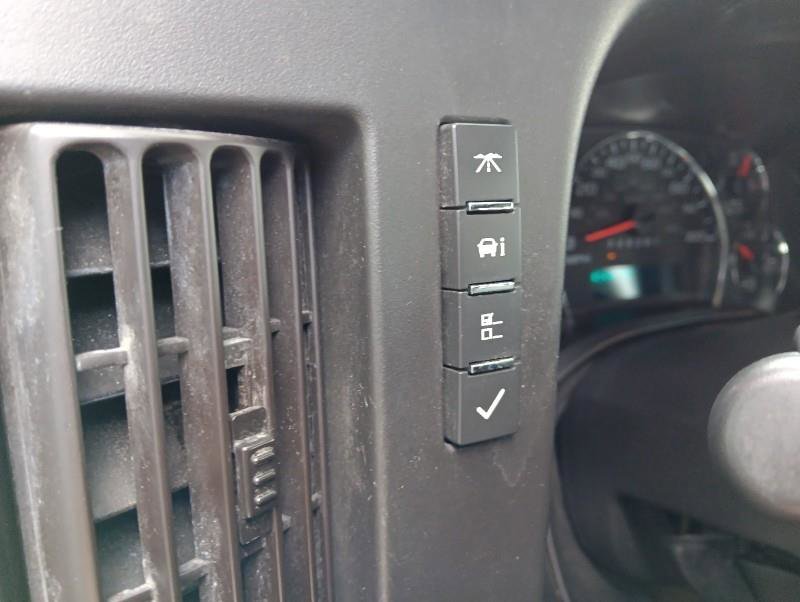 Used 2020 Chevrolet Express 3500 w/ Driver Convenience Package image 33