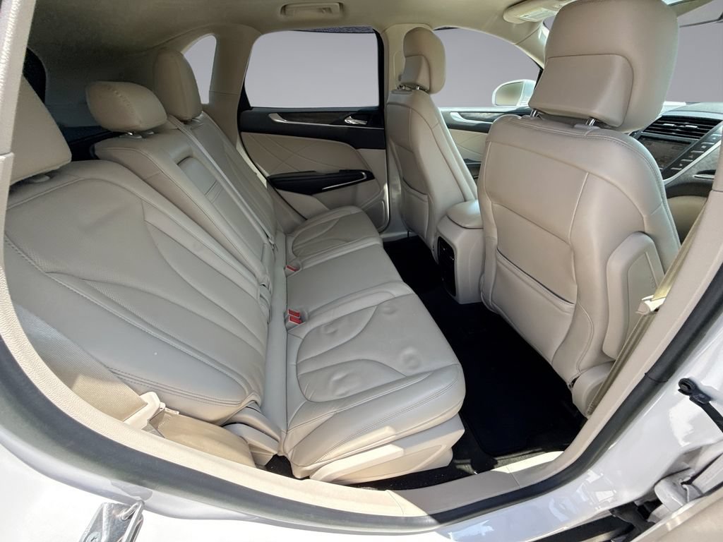 Used 2019 Lincoln MKC Reserve w/ MKC Technology Package FWD image 17