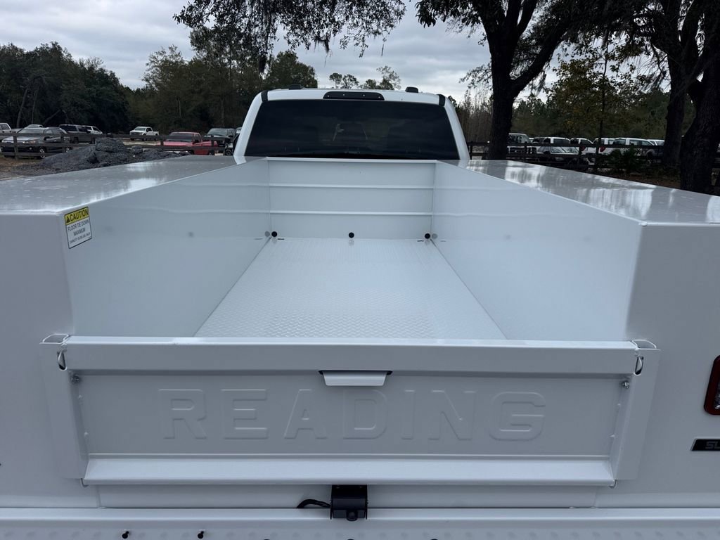 New 2025 Ford F450 XLT w/ XLT Value Package image 24