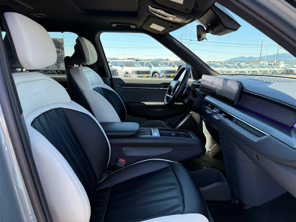 Certified 2024 Kia EV9 GT-Line AWD/4WD image 13