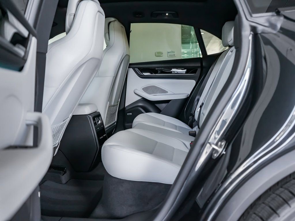 New 2026 Porsche Macan 4S Electric image 25