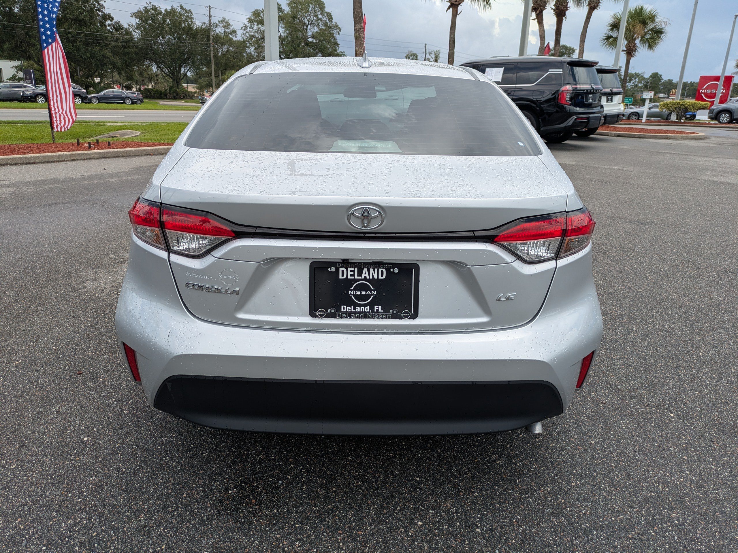 Used 2023 Toyota Corolla LE FWD image 3