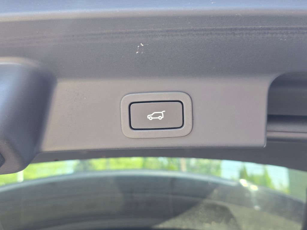 Used 2021 Jaguar F-PACE R-Dynamic S AWD/4WD image 16