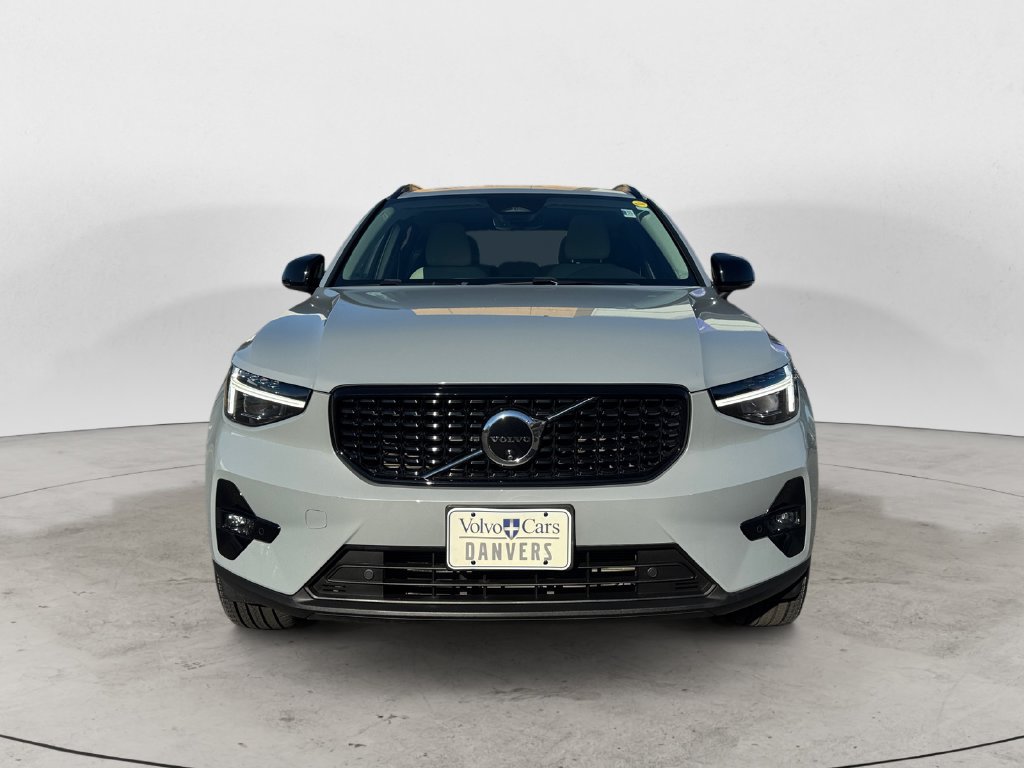 Certified 2024 Volvo XC40 B5 Ultimate w/ Climate Package AWD/4WD image 31