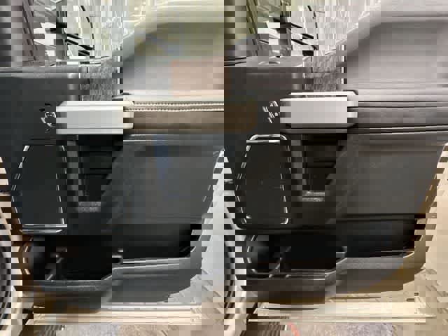 Used 2018 Ford F250 Lariat w/ Lariat Ultimate Package image 23