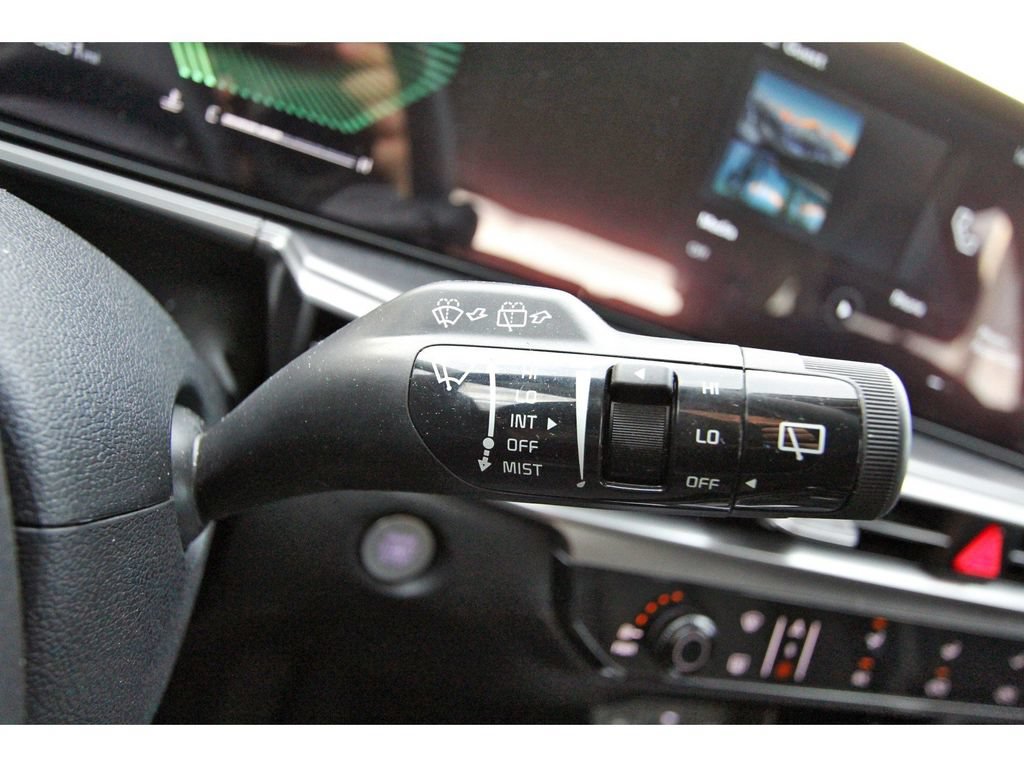 Certified 2026 Kia Sorento LX FWD image 18
